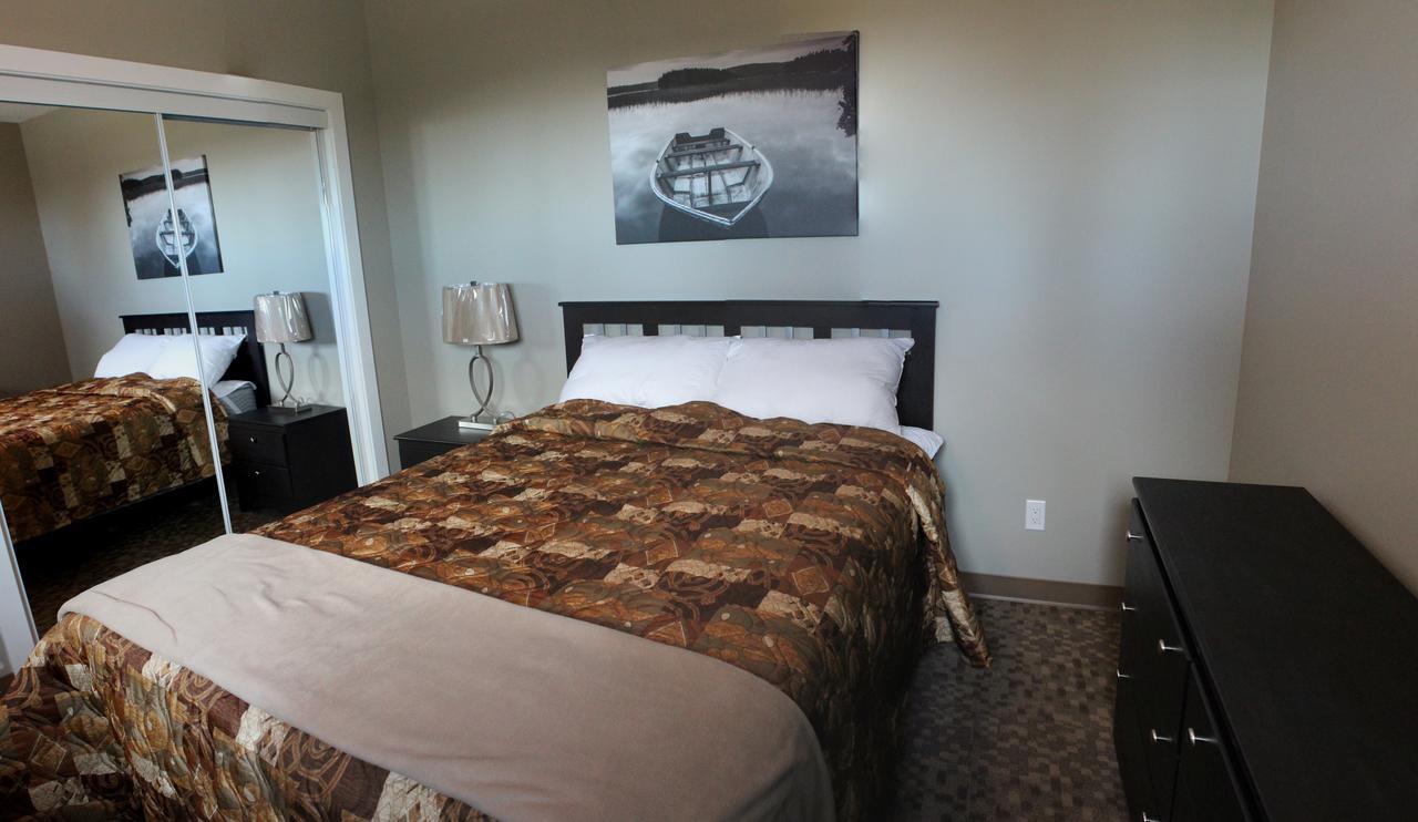 Alberta Beach Inn And Suites Extérieur photo